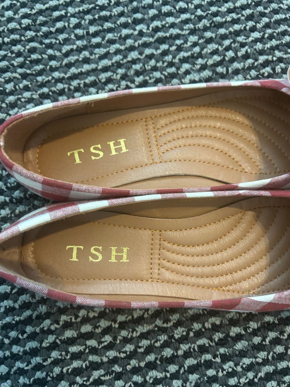 New Plaid Bow Flats in Red and White - Picture 5 of 8